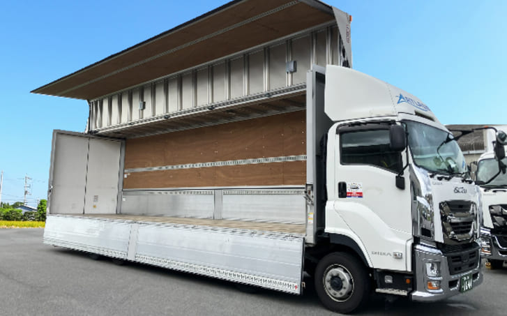 大型ウイング車